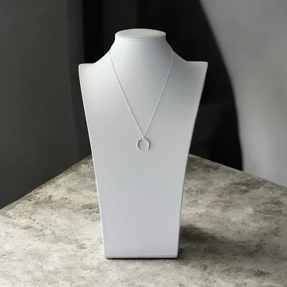 925 Sterling Silver Crescent Moon Necklace! NEW! - Picture 4 of 4